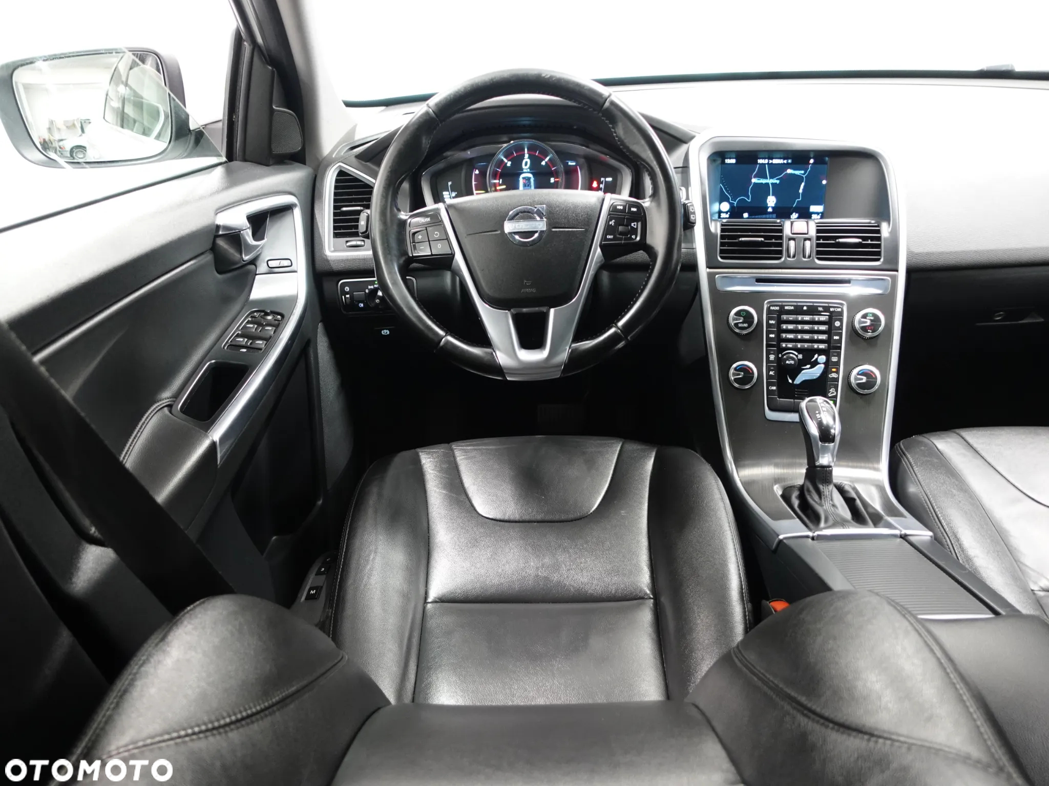 Volvo XC 60 D4 AWD Summum - 33