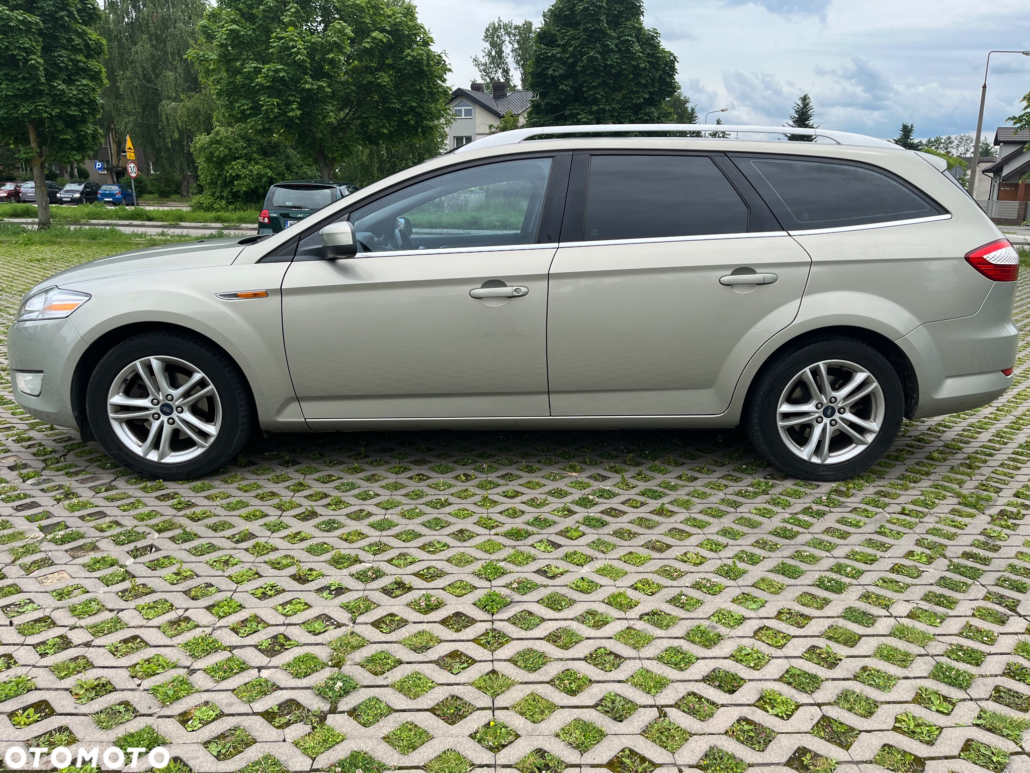 Ford Mondeo 2.0 Flexifuel-LPG Ambiente - 2
