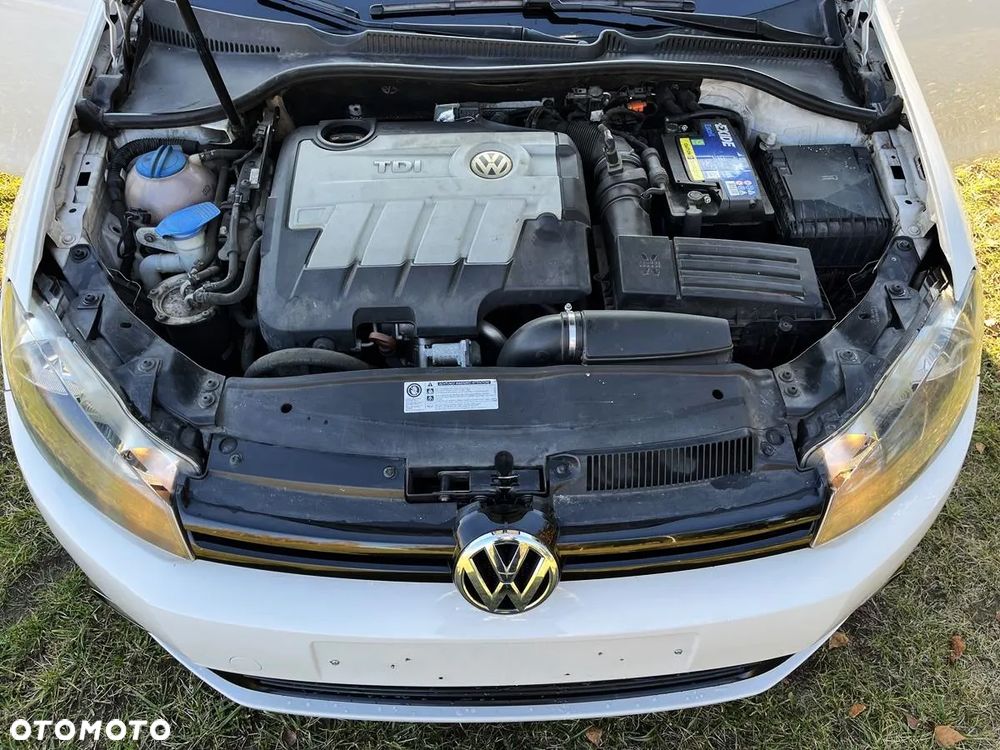 Volkswagen Golf - 10