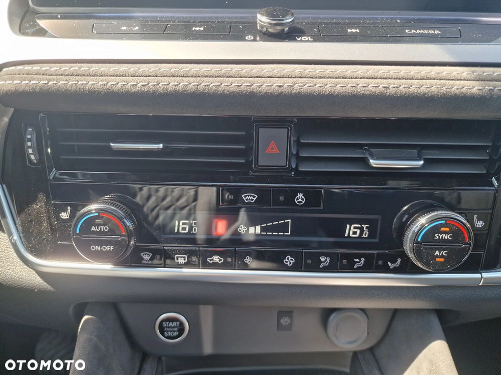 Nissan Qashqai ver-1-3-dig--t-mhev-teknaplus-xtronic - 17