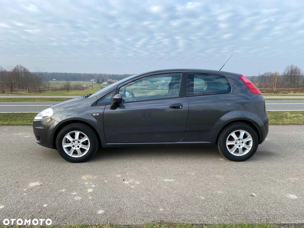 Fiat Grande Punto Actual 1.2 8V Fresh - 8