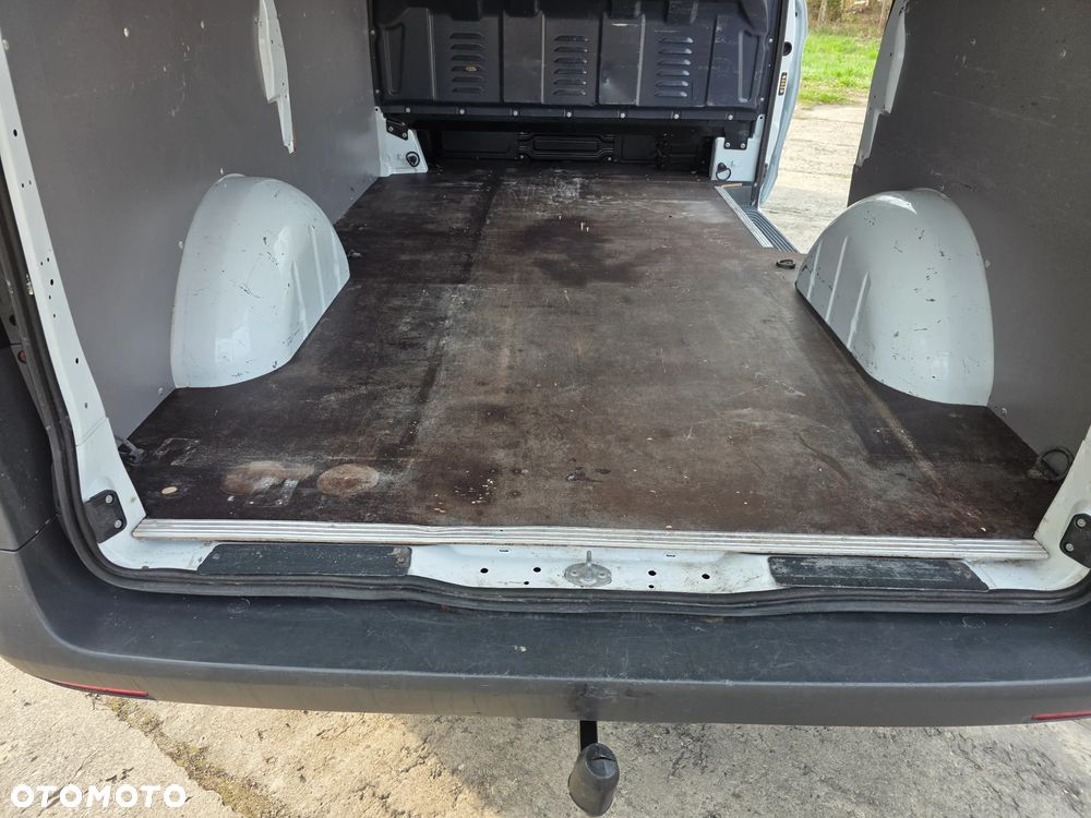 Mercedes-Benz Vito 447 klima Tempomat 145700 km long silnik 2,2 vivaro trafic custom - 18