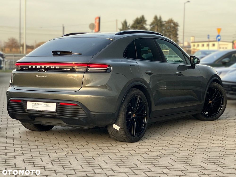 Porsche Macan - 13