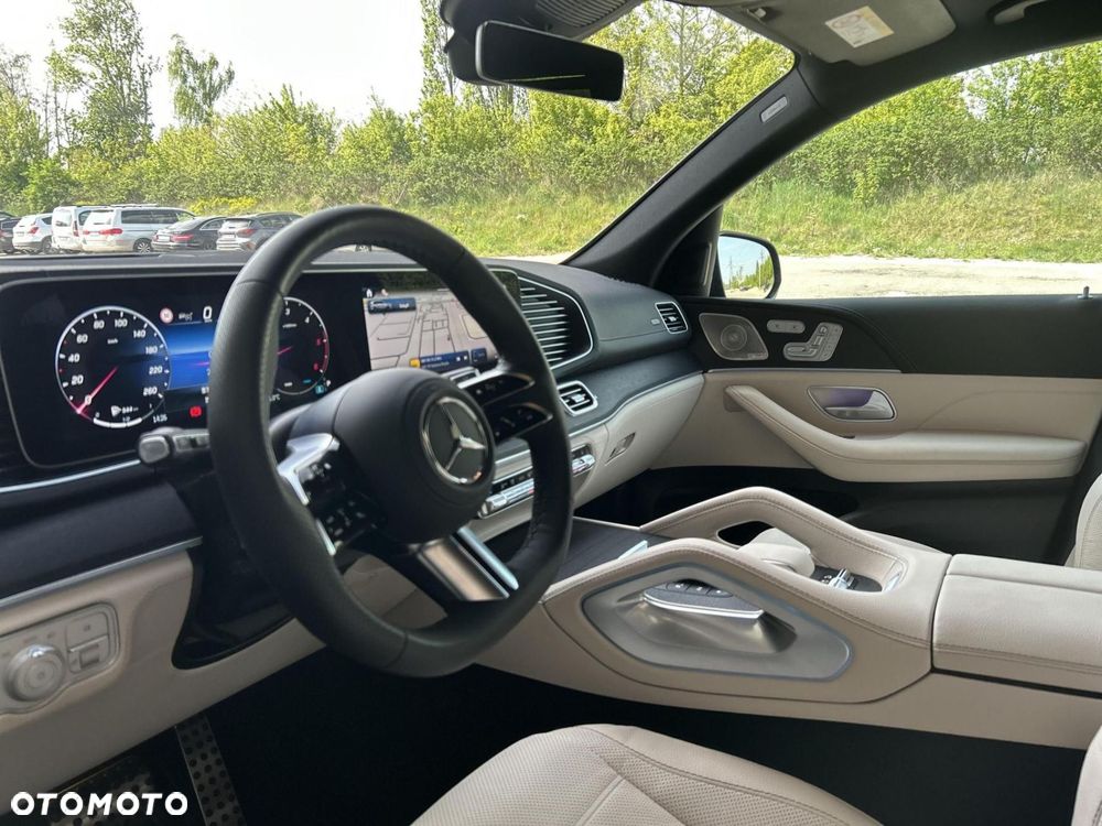 Mercedes-Benz GLS - 9