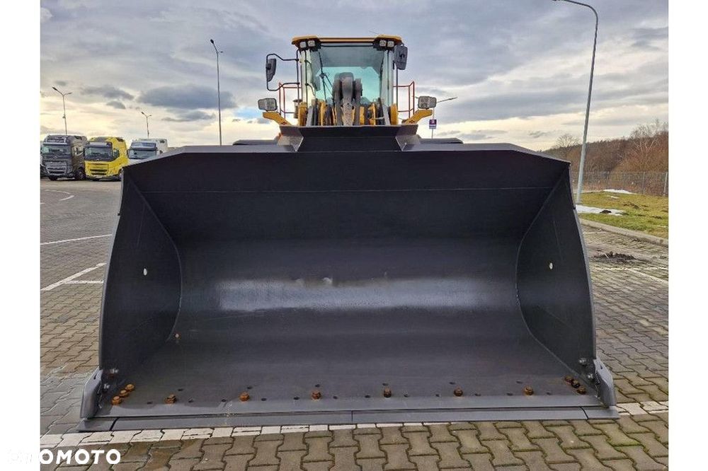 Volvo L 180 H - 5
