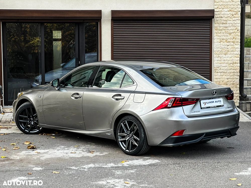 Lexus Seria IS 300h F Sport - 8