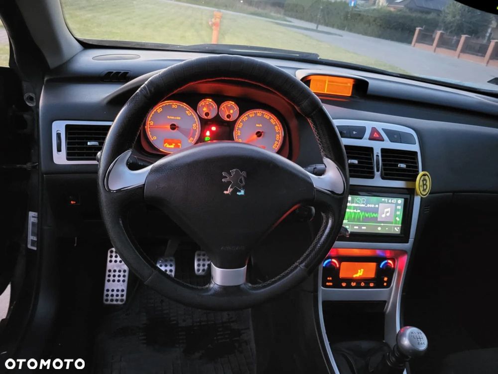 Peugeot 307 CC 2.0 HDi Intense - 9
