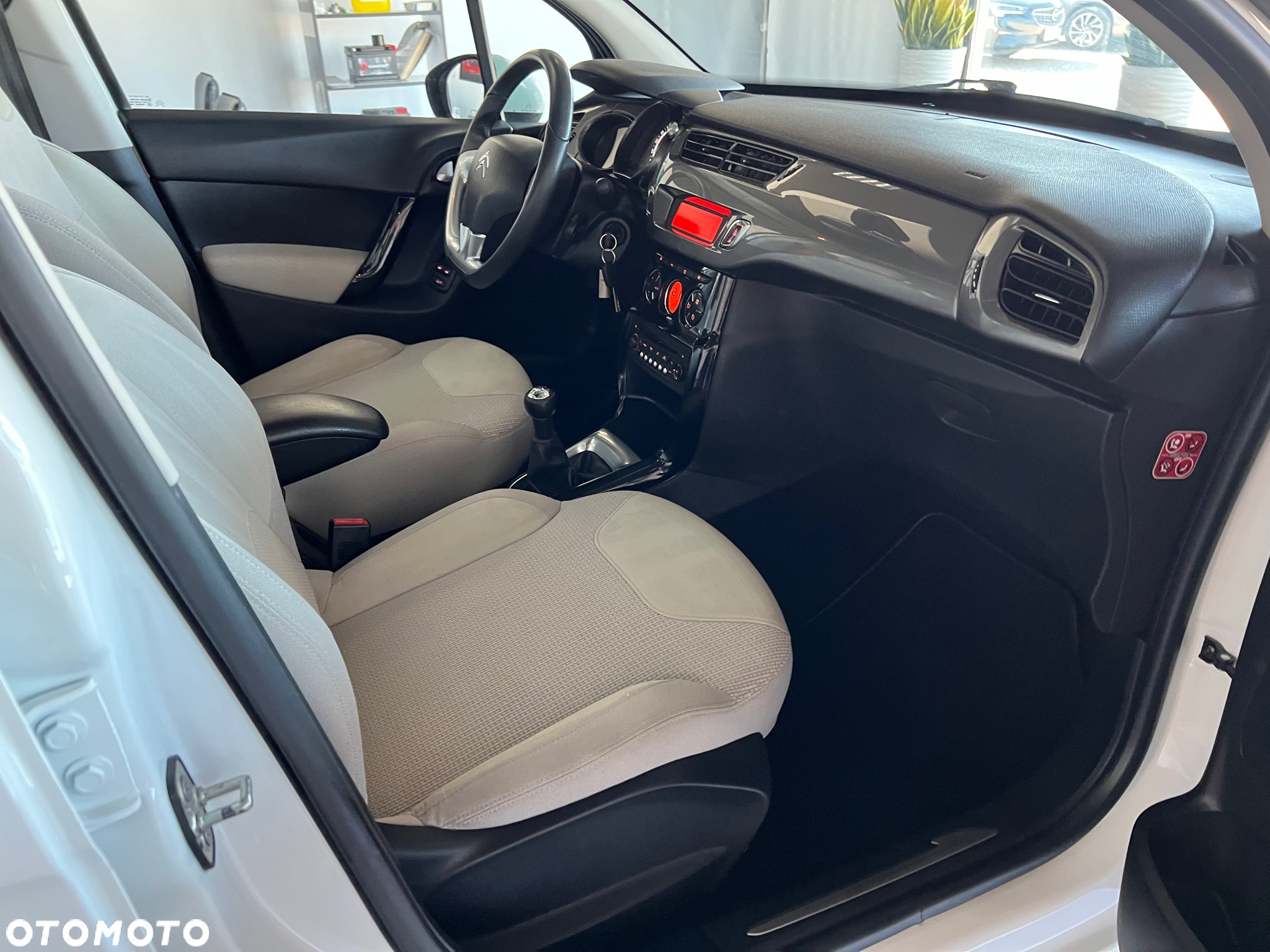 Citroën C3 1.2 VTi Exclusive - 28