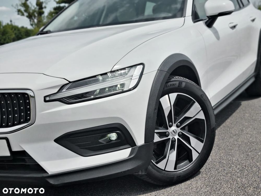 Volvo V60 Cross Country B4 D AWD Geartronic Pro - 12