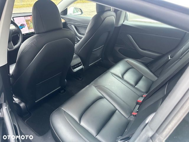 Tesla Model 3 Standard Range Plus - 9