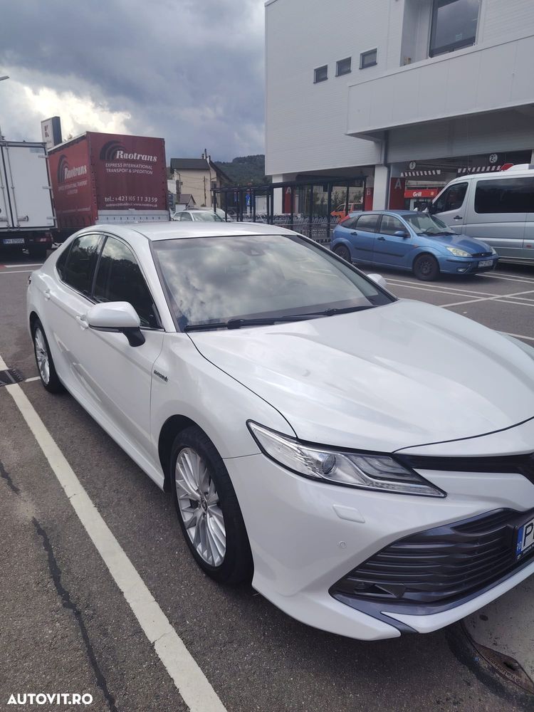 Toyota Camry - 7