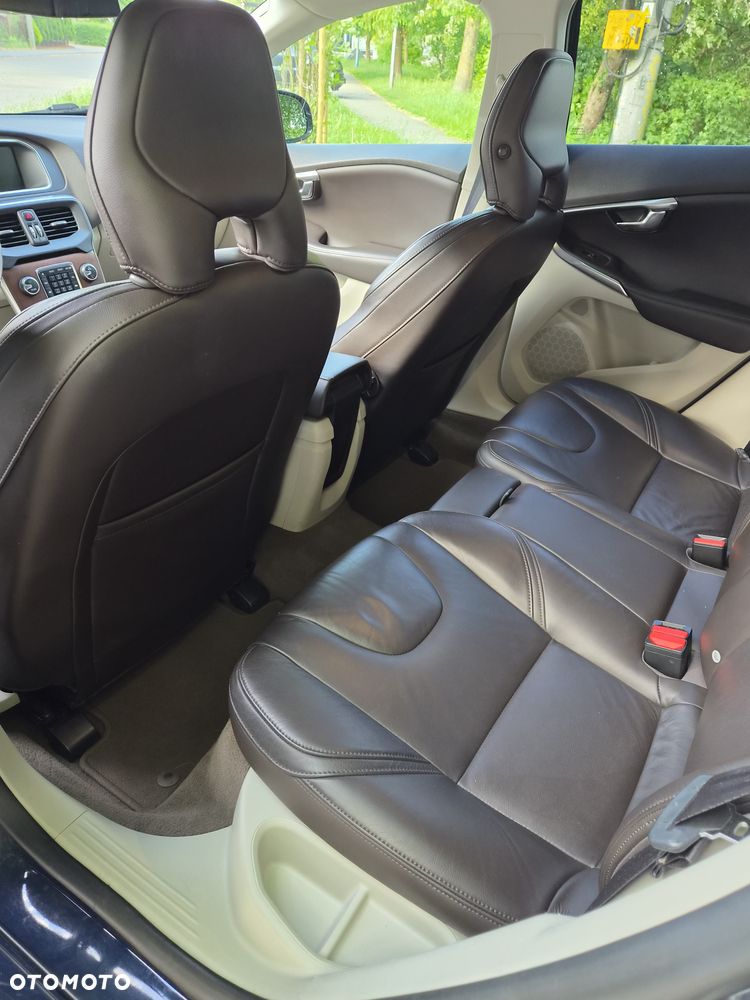Volvo V40 D2 - 18
