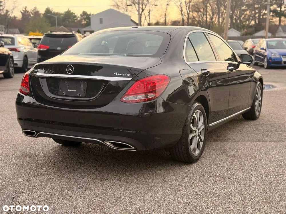 Mercedes-Benz Klasa C 300 9G-TRONIC Edition - 6