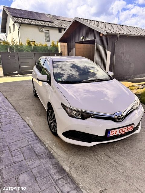 Toyota Auris 1.3 Dual VVT-i Terra - 2