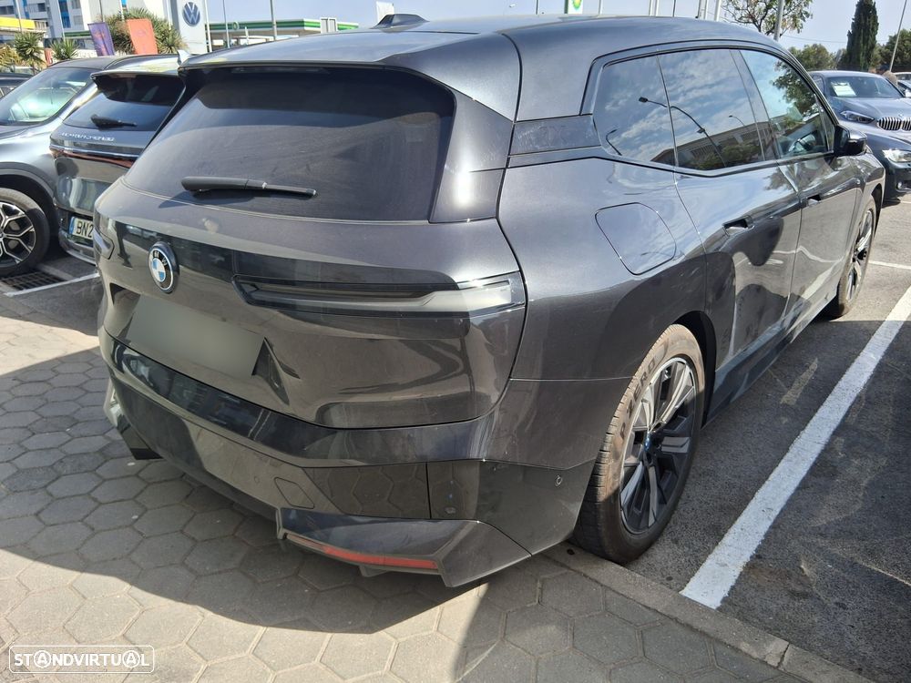BMW iX xDrive 40 Pack Desportivo - 3