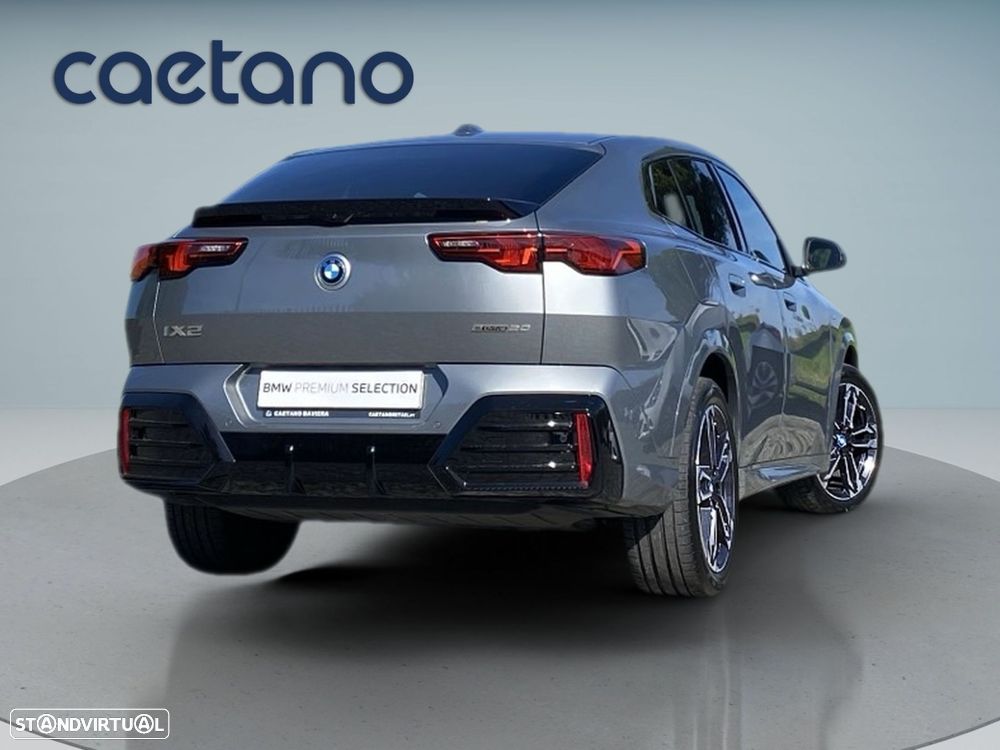 BMW iX2 eDrive20 Pack Desportivo M — photo 2