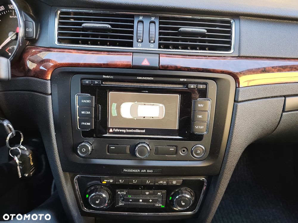 Skoda Superb 2.0 TDI DPF Exclusive - 29