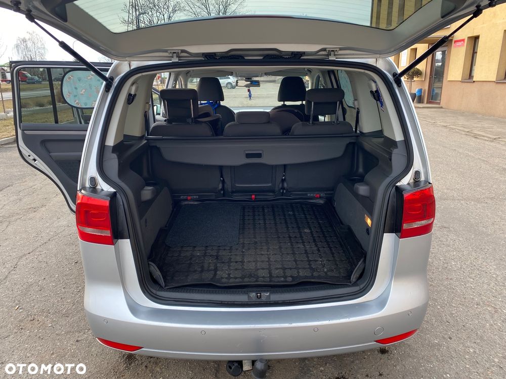 Volkswagen Touran 2.0 TDI DPF Comfortline - 11
