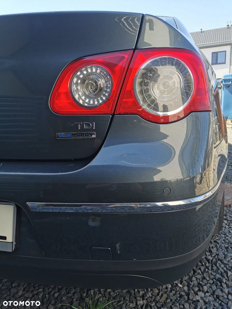 Volkswagen Passat 1.6 TDI BlueMotion Technology Comfortline - 7