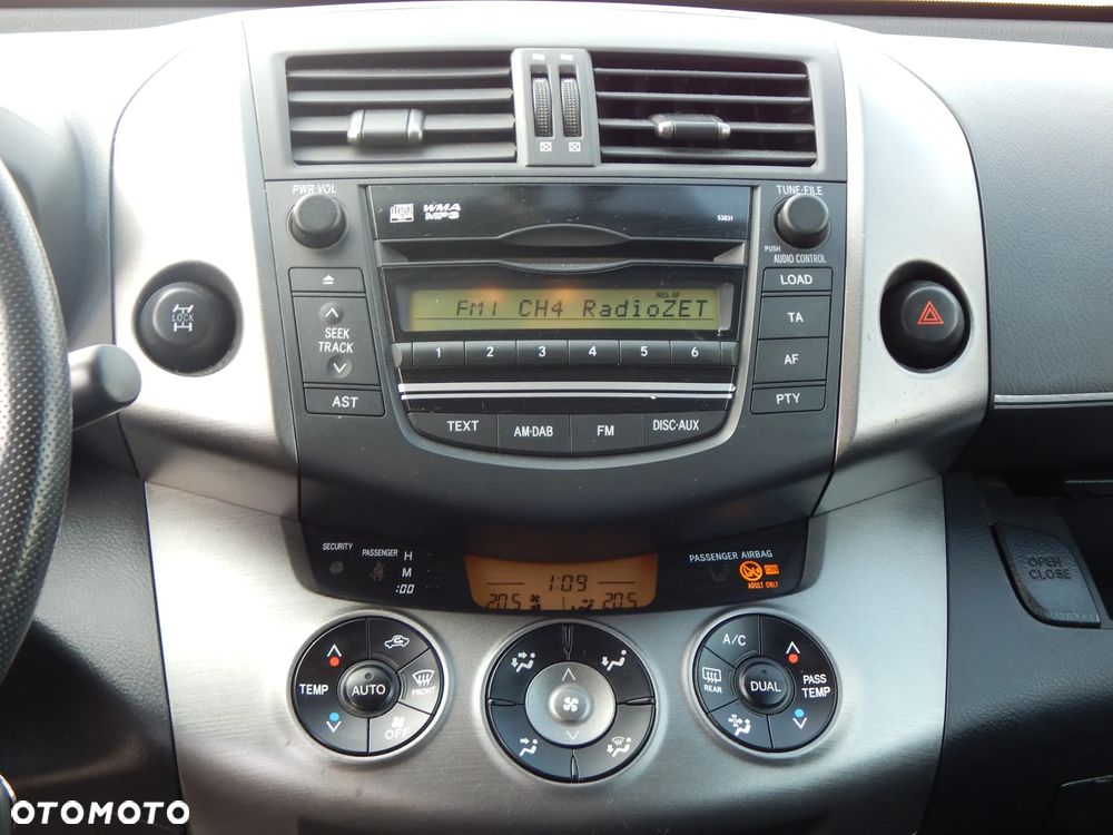Toyota RAV4 2.2 D-4D 4x4 Life - 10