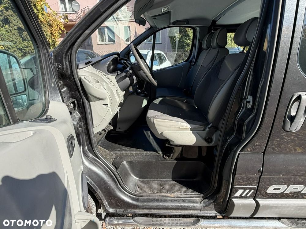 Opel Vivaro - 8