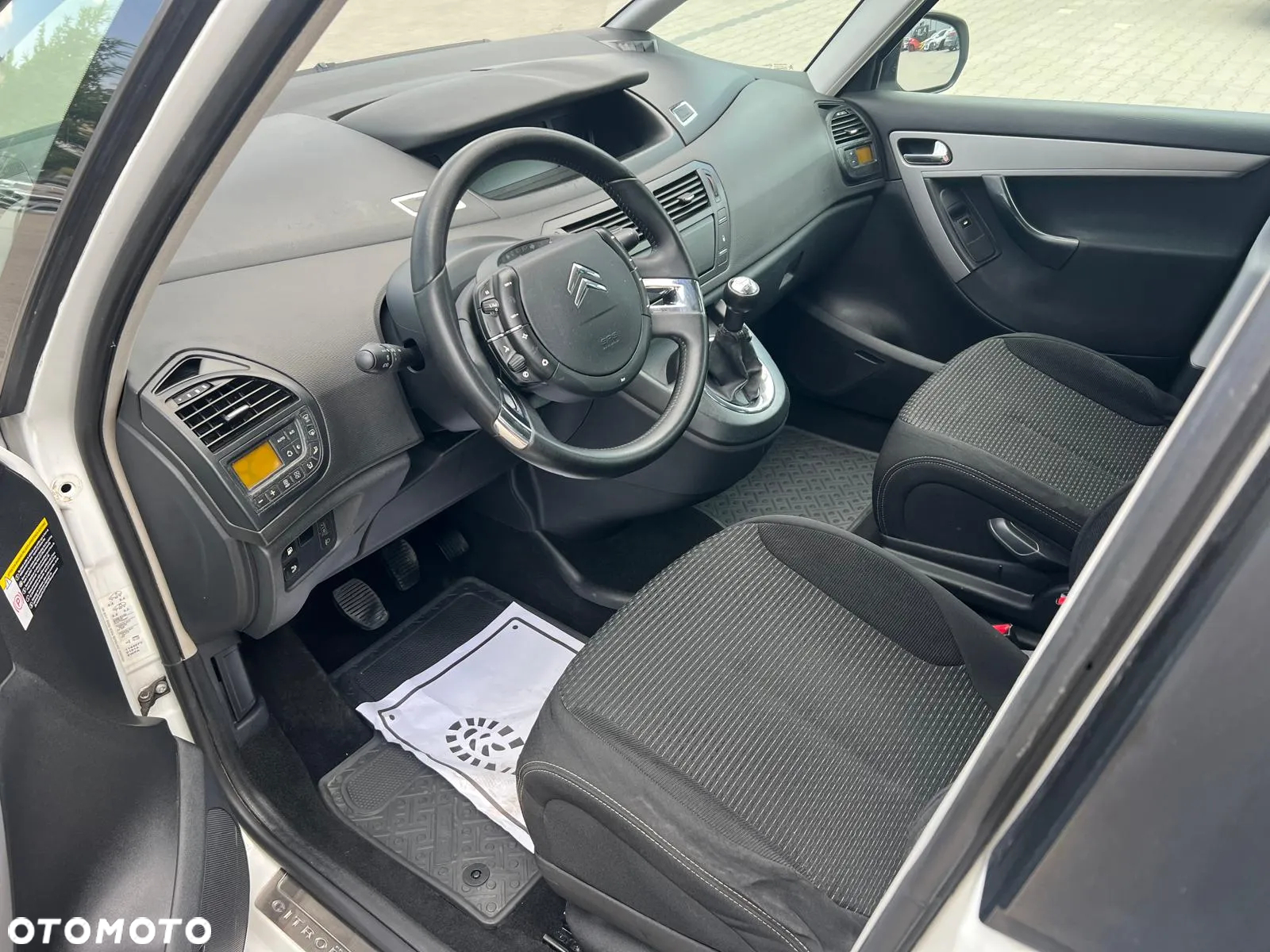 Citroën C4 Picasso 1.6 HDi FAP Confort - 8