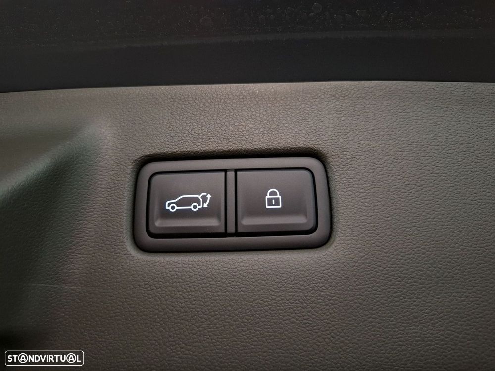 Hyundai Santa Fé 1.6 T-GDI PHEV Vanguard — fotografia 16