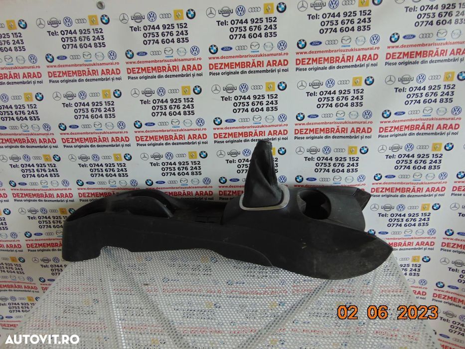 Consola centrala Toyota Yaris 2011-2019 suport pahare central ornament - 2