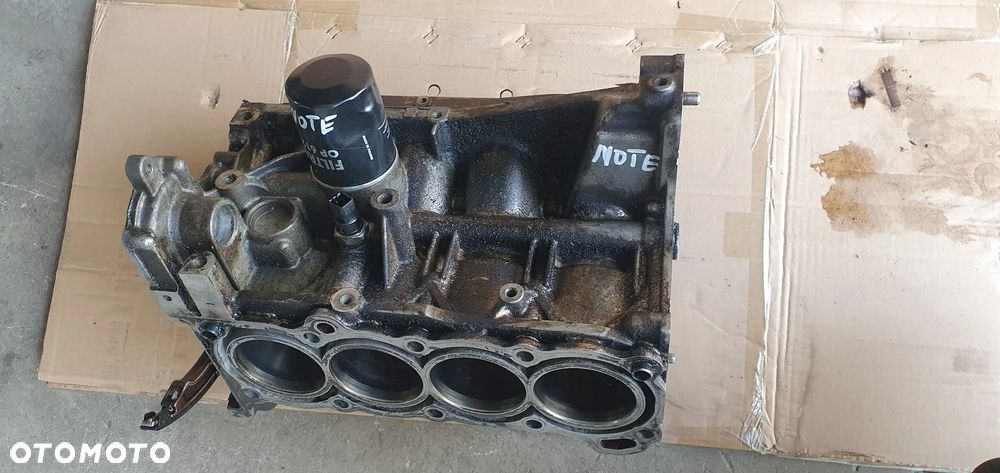 Silnik blok silnika dół słupek Nissan Note E11 1.4 16V CR14 - 4