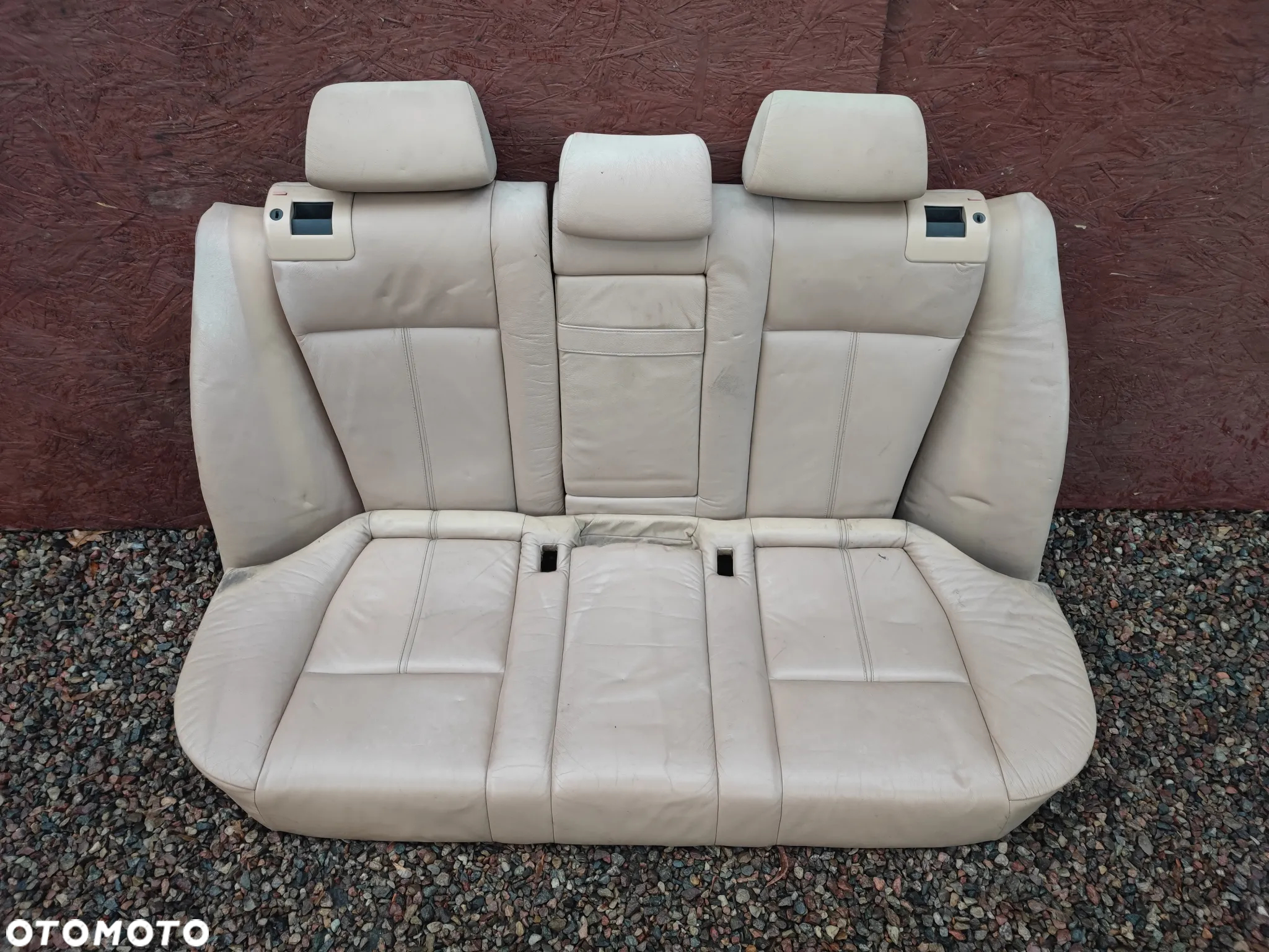 BMW E39 SEDAN ORYGINALNA KOMPLETNA KANAPA TYŁ SKŁADANA W KOLORZE BEŻOWYM / KREMOWYM / SANDBEIGE  O NR. 52 20 7 049 351 /  52 20 8 198 182 / 52 20 7 049 357 OEM - 2