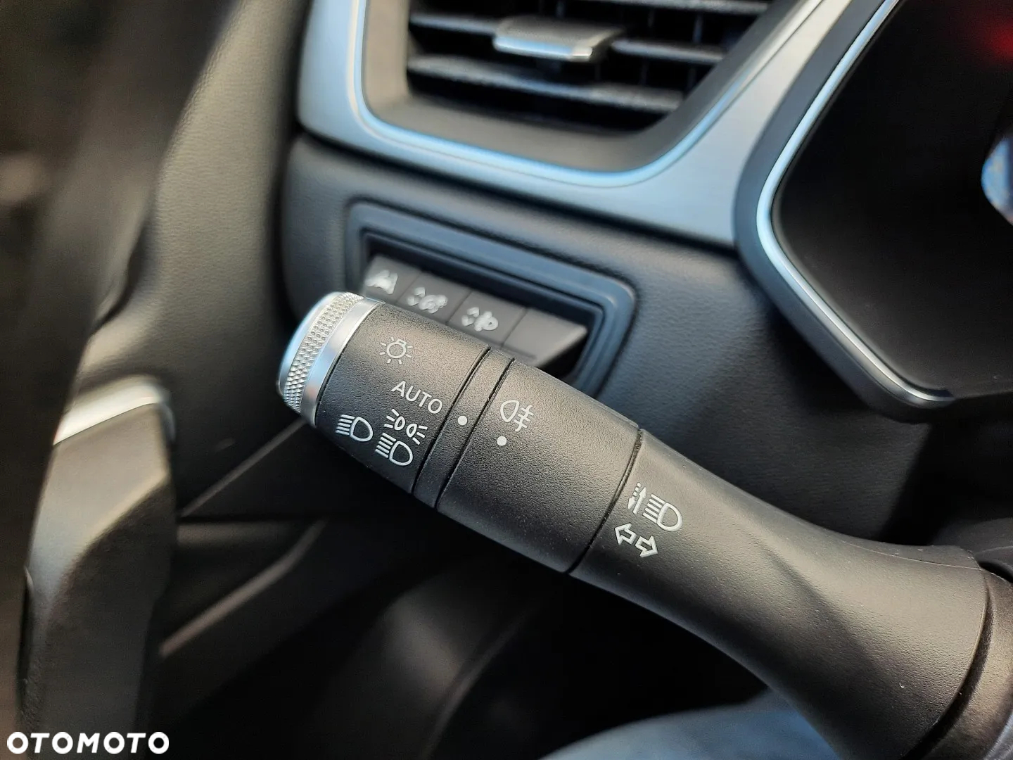 Renault Captur TCe Mild Hybrid 140 GPF EVOLUTION - 25