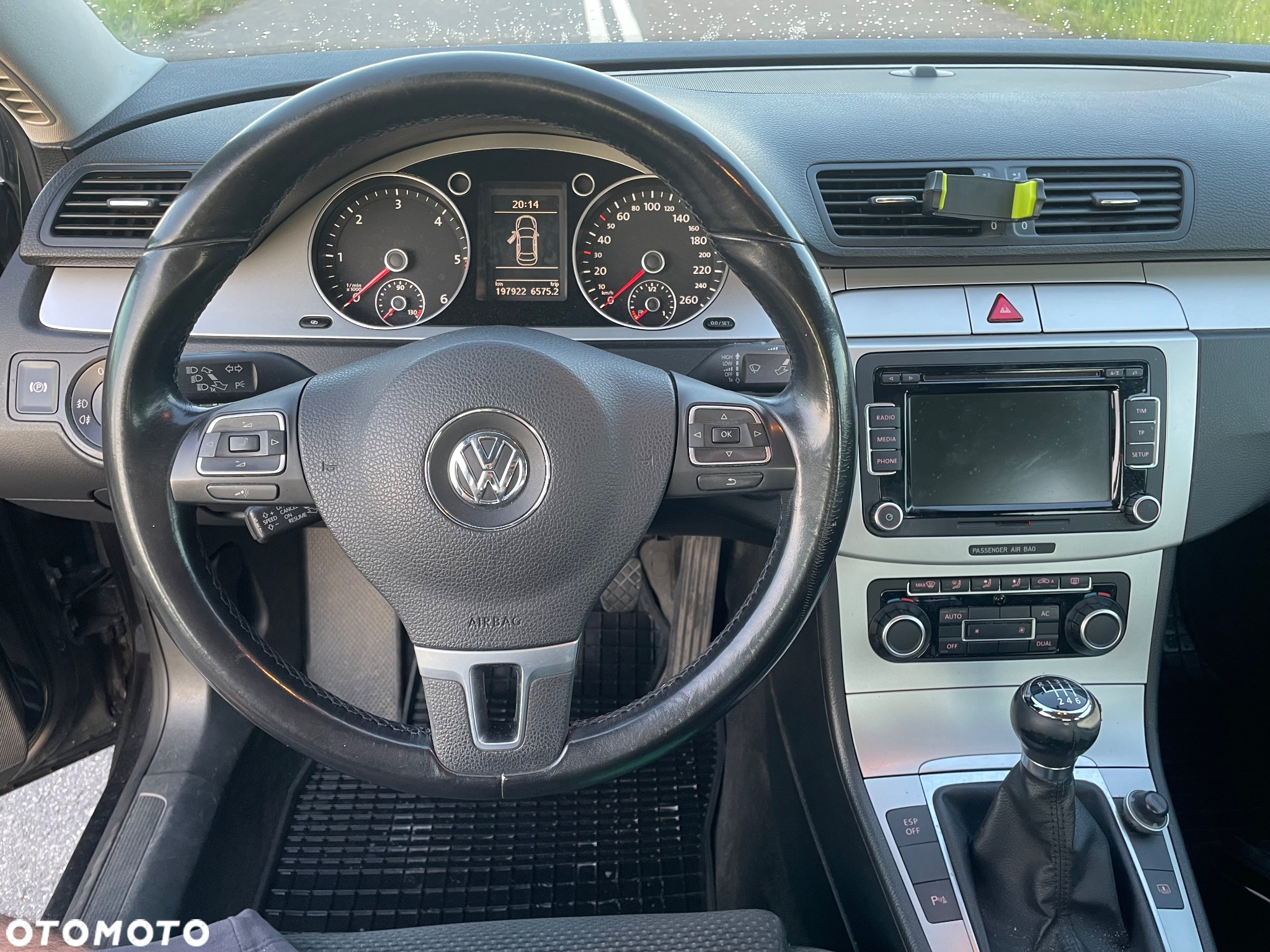 Volkswagen Passat 2.0 TDI Comfortline - 11
