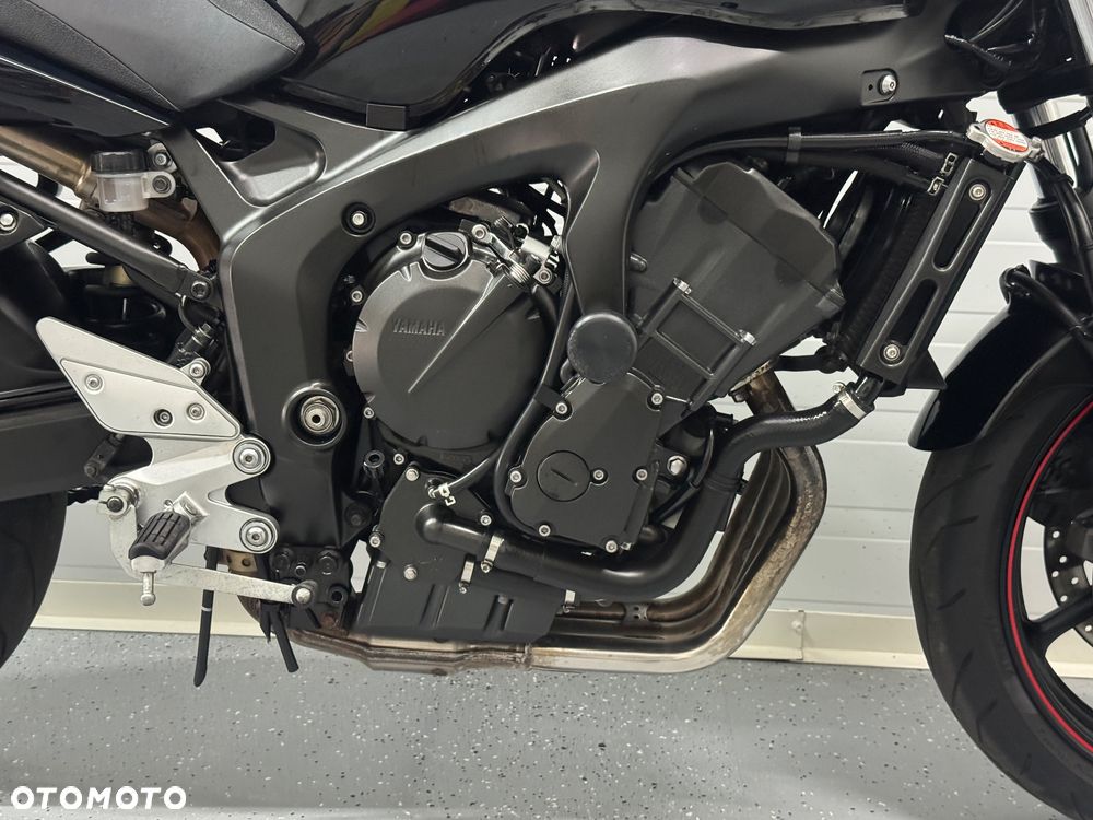 Yamaha FZ6 - 8