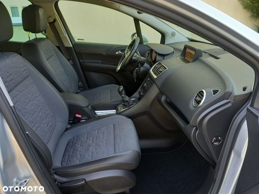 Opel Meriva 1.4 T Essentia S&S - 22