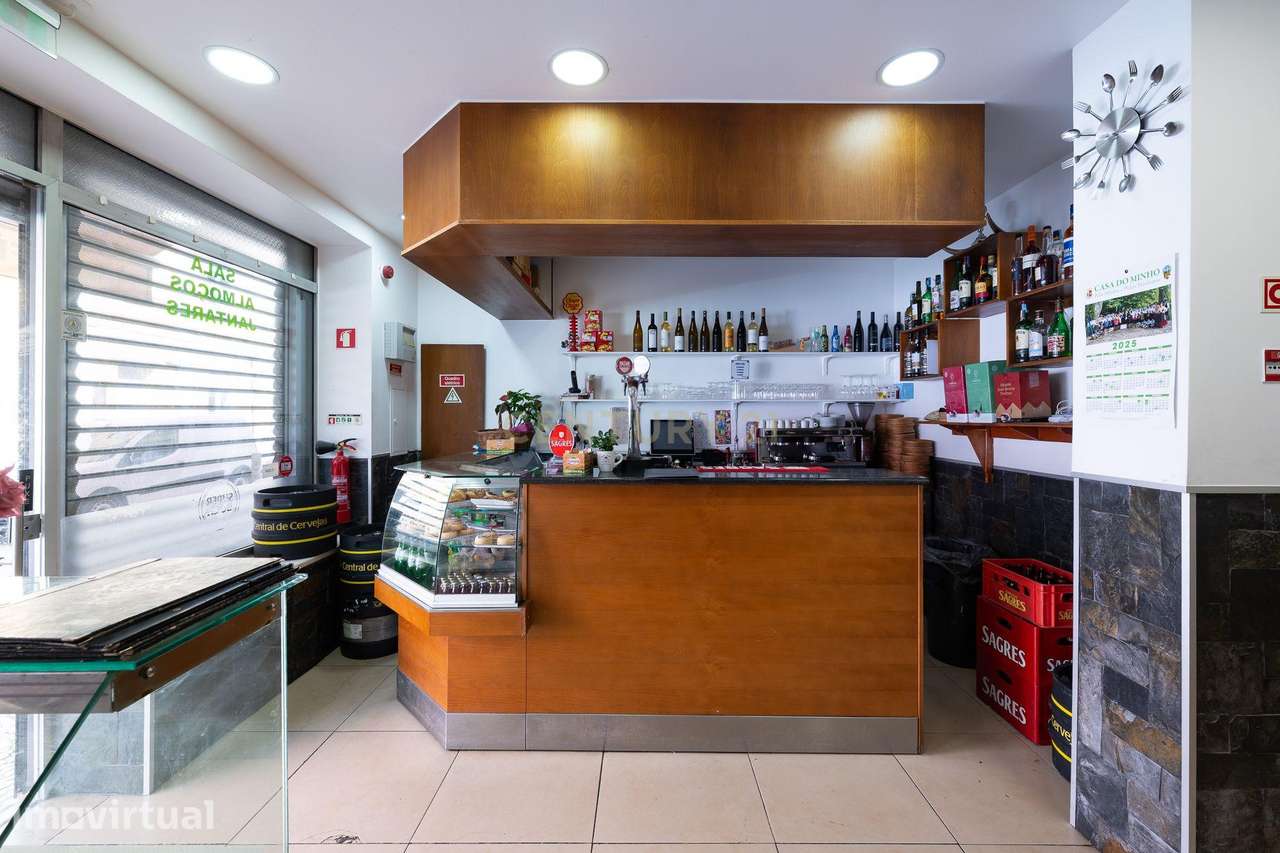 Oportunidade Única – Restaurante Remodelado na Cova da Piedade com Rec - Grande imagem: 3/21