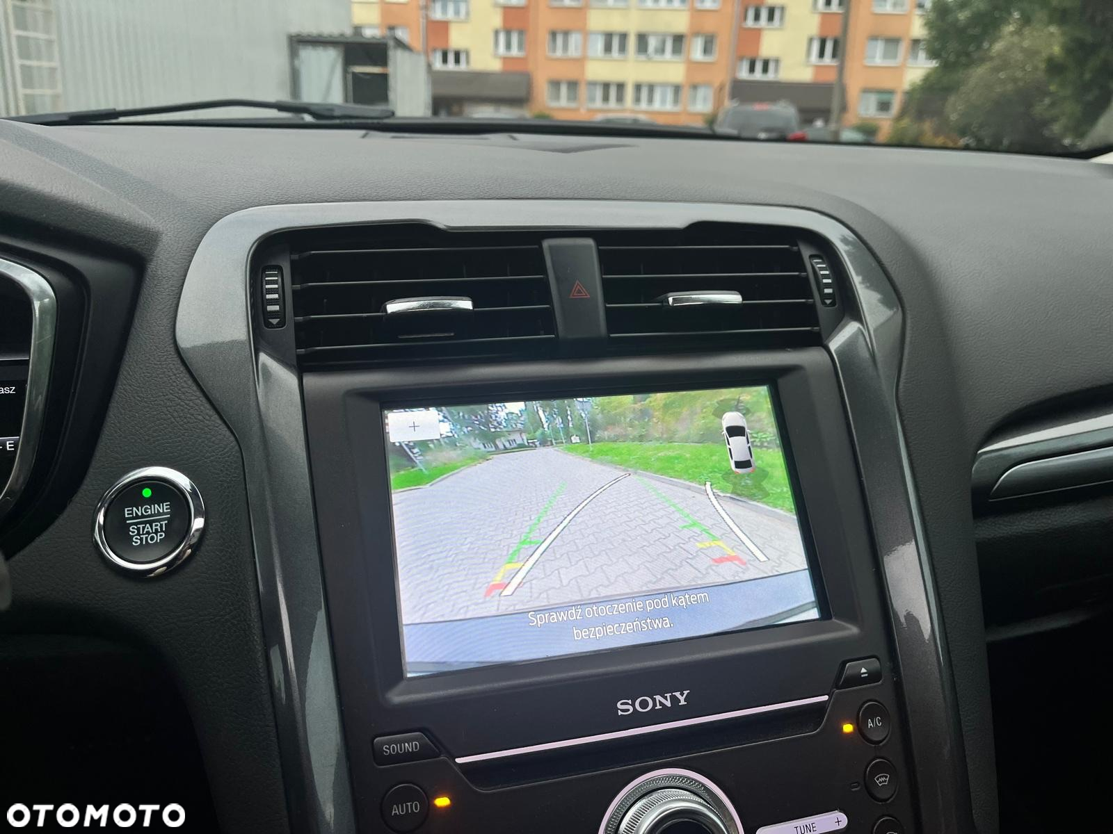 Ford Mondeo 2.0 Hybrid Titanium - 29