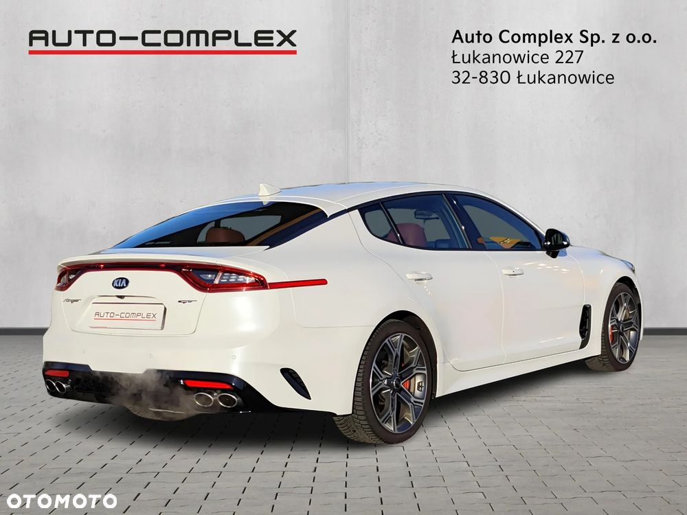 Kia Stinger - 5