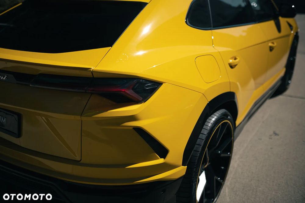 Lamborghini Urus Standard - 25