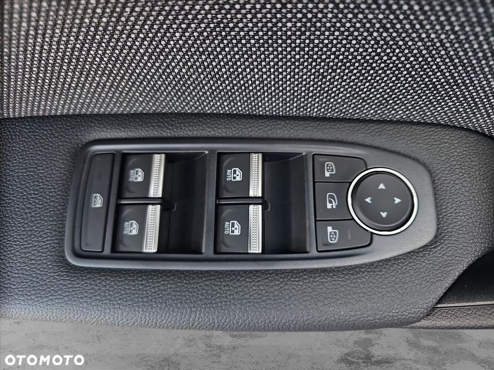 Renault Captur - 13