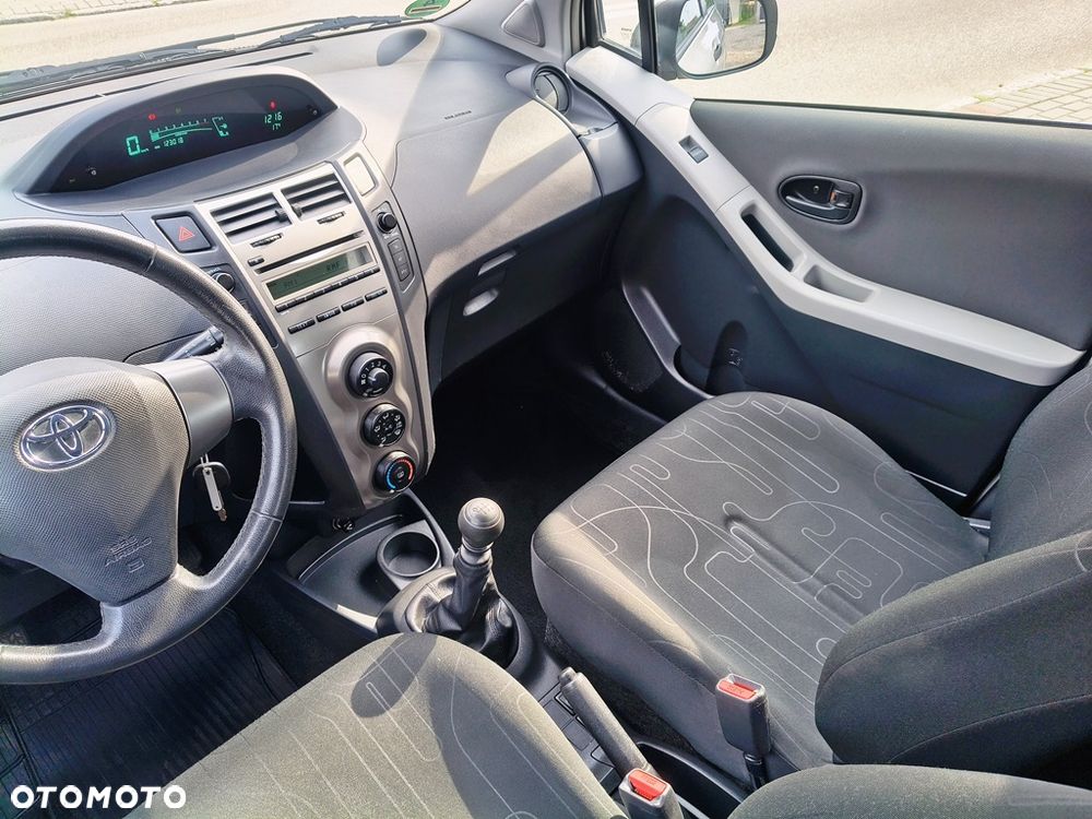 Toyota Yaris 1.33 VVT-i Life - 16