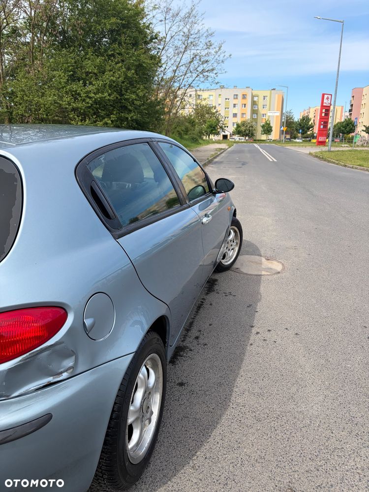 Alfa Romeo 147 1.6 Twin Spark Distinctive - 5