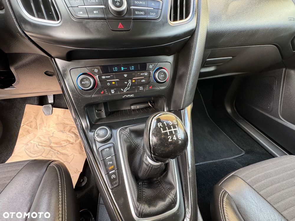 Ford Focus 1.6 TDCi DPF Titanium - 15