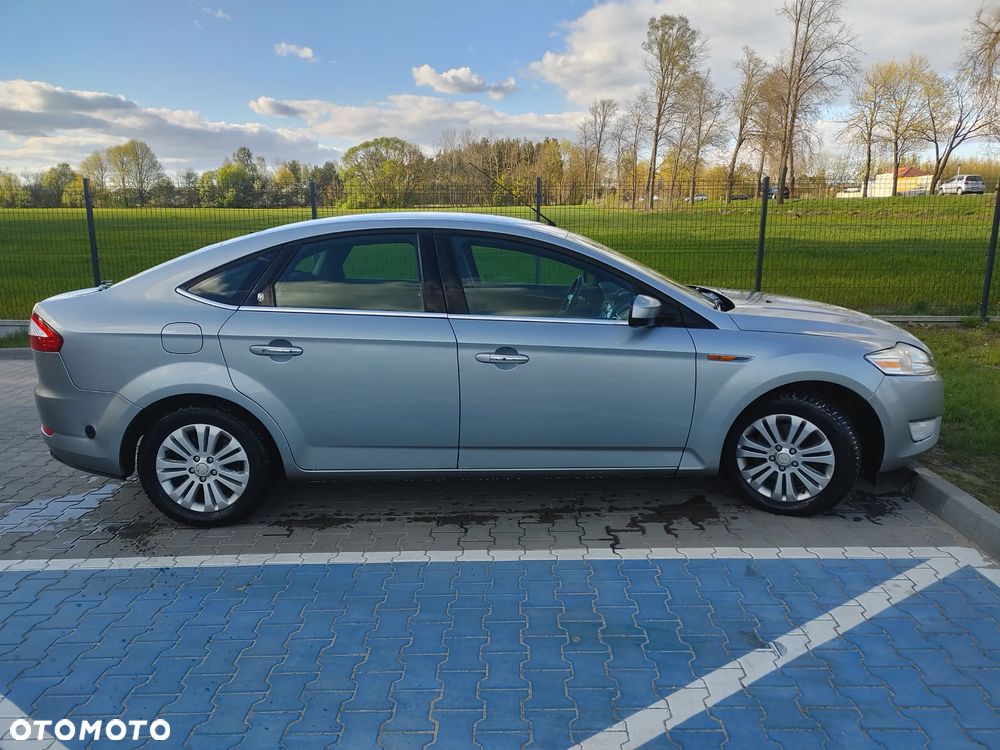 Ford Mondeo 2.0 Ghia - 2