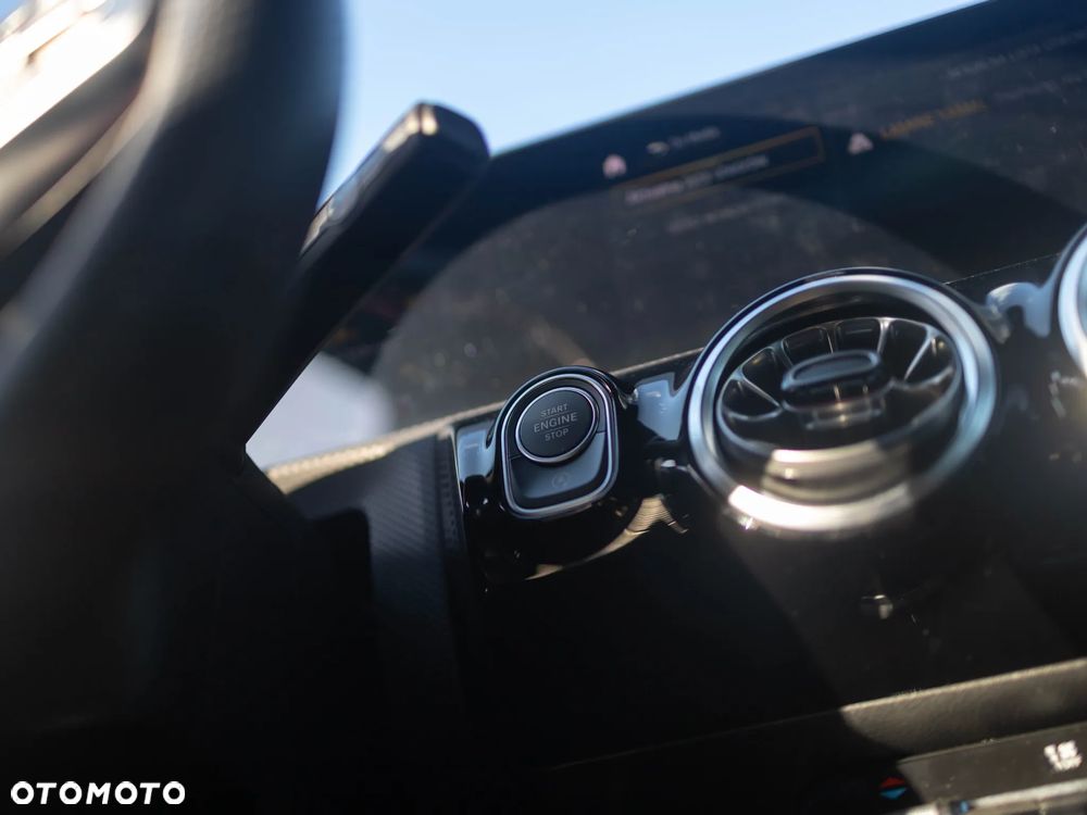 Mercedes-Benz Klasa A 220 d 4-Matic AMG Line 8G-DCT - 19