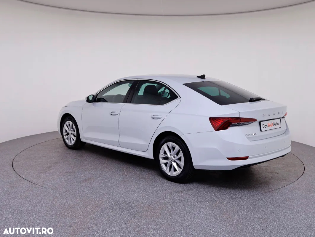 Skoda Octavia 2.0 TDI DSG Style - 3
