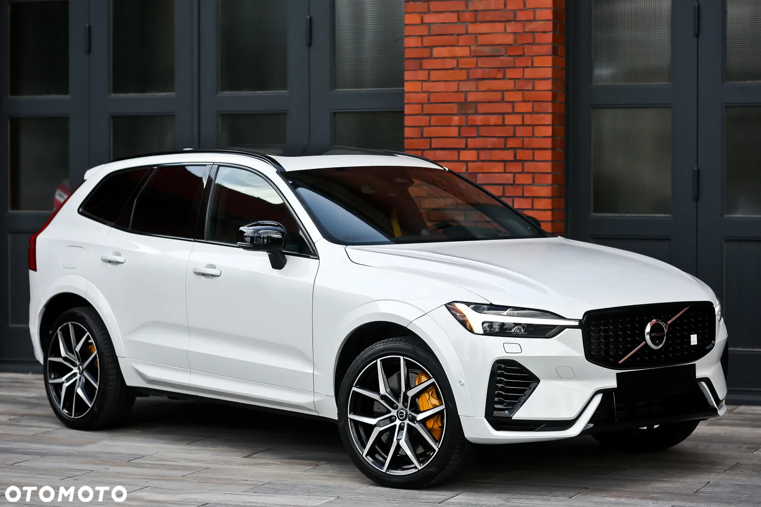 Volvo XC 60 T8 Plug-In Hybrid AWD Polestar Engineered - 3