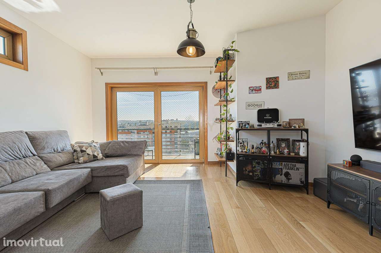 Apartamento T2 localizado na Urbanização Colinas do Cruzeiro - Odivela - Grande imagem: 3/53