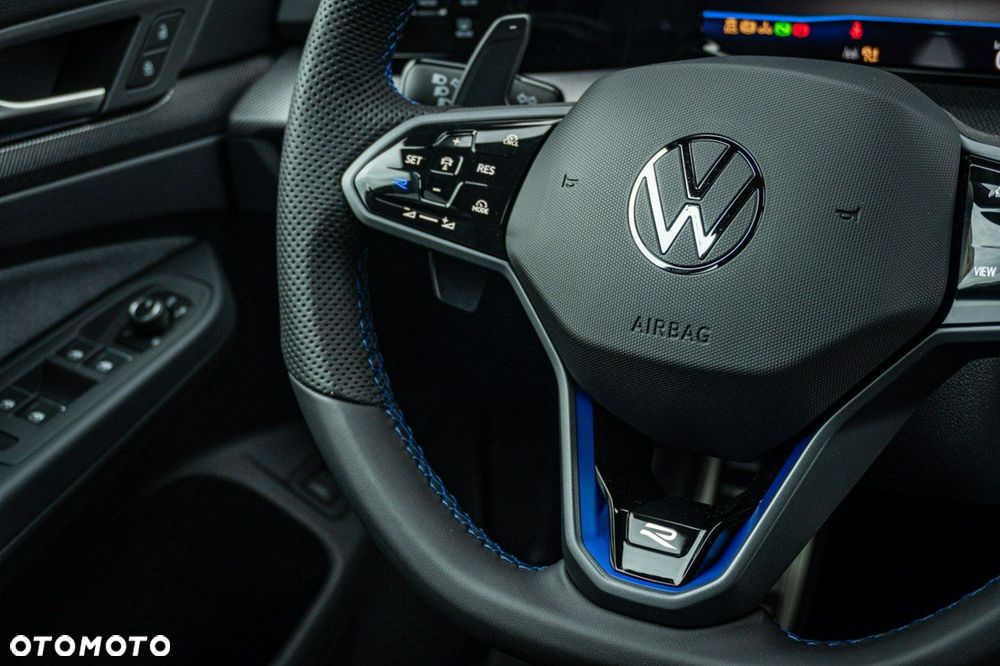 Volkswagen Golf - 31