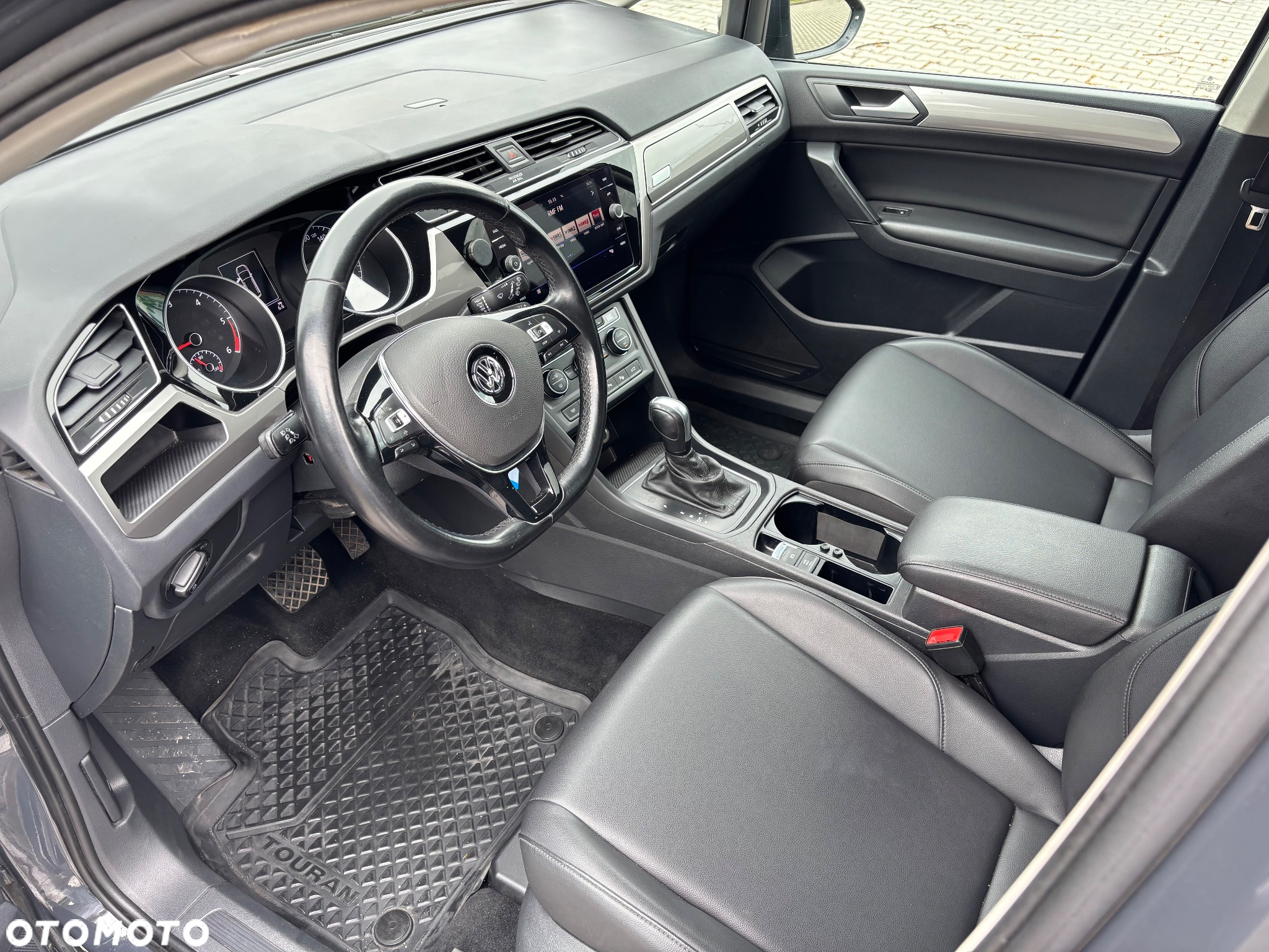 Volkswagen Touran 2.0 TDI SCR DSG Comfortline - 13