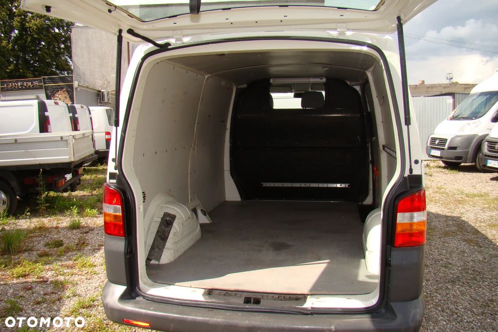 Volkswagen Transporter - 8